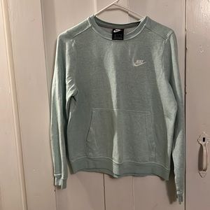 Women's Nike crewneck sweatshirt